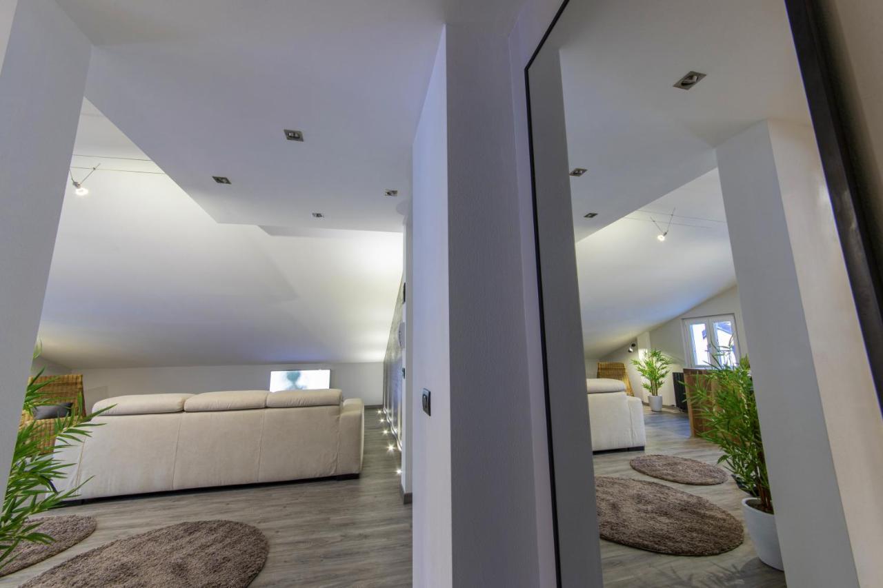 Panoramic Penthouse In The Historical Center Apartment Домодосола Екстериор снимка