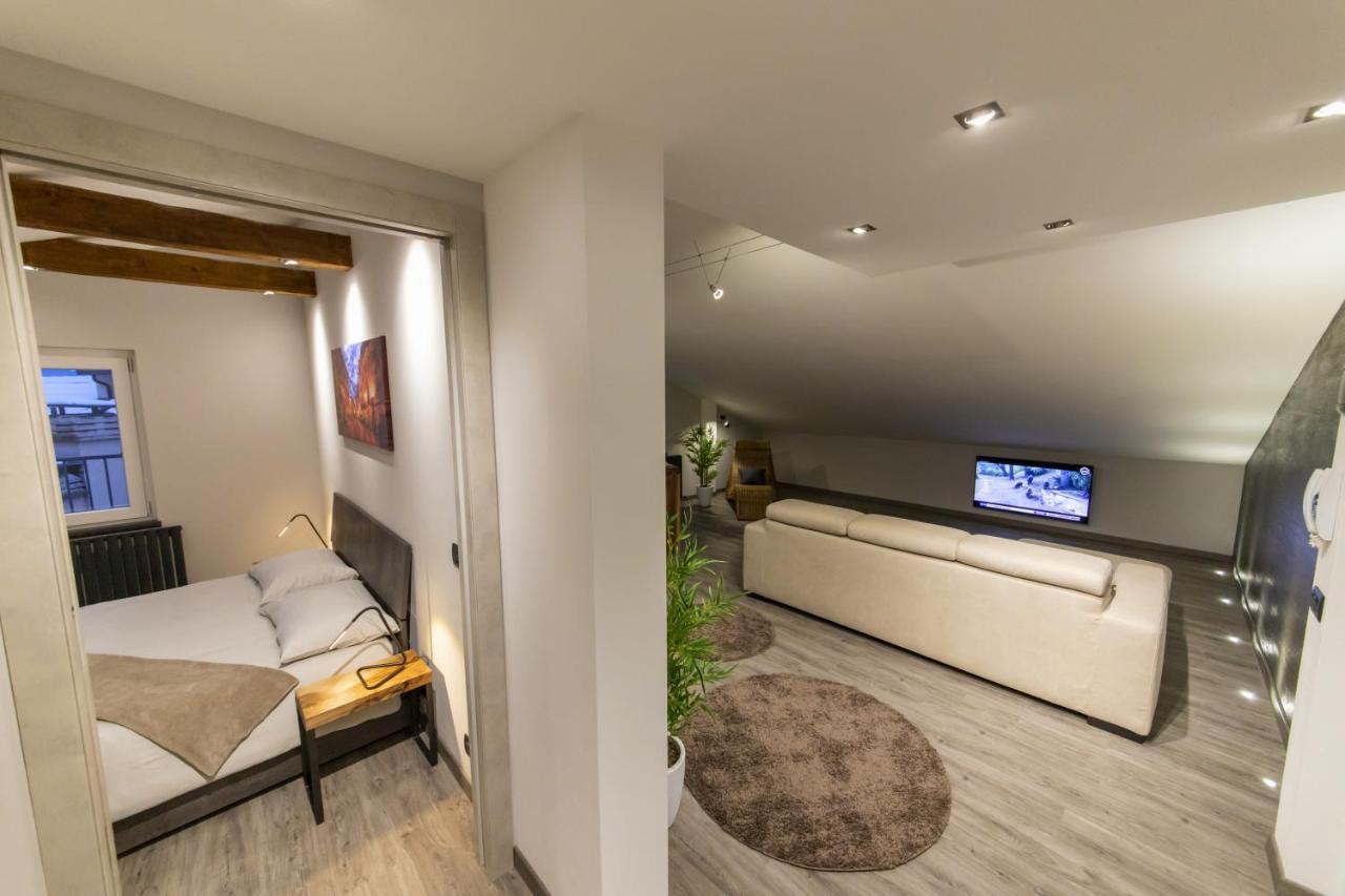 Panoramic Penthouse In The Historical Center Apartment Домодосола Екстериор снимка